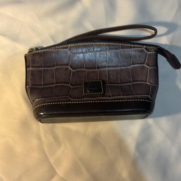 Dooney & Bourke Brown Croco Embossed Leather Logo Lock Hobo Bag with wristlet - Picture 3 of 12